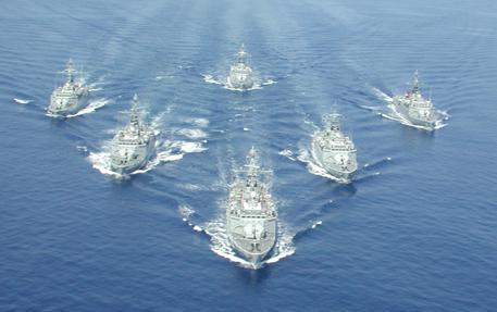 Турция перебросила в Средиземное море военные корабли
