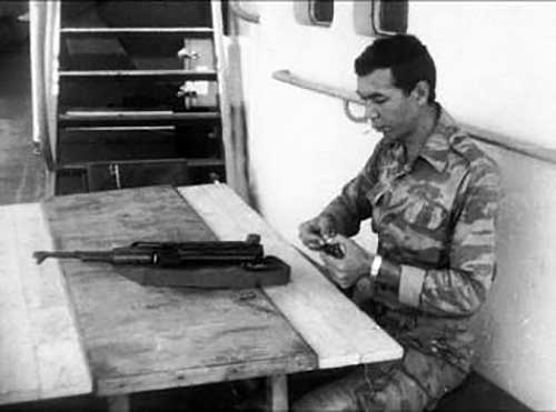 Старший лейтенант Владимир Овсянников. Луанда. 1987
