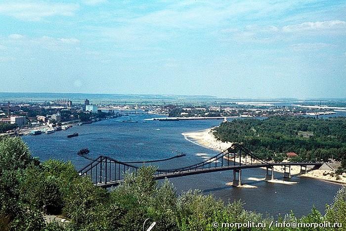 Пешеходный мост и Труханов остров. г.Киев
