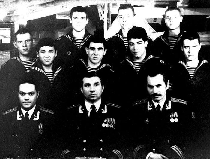 Командование и актив эсминца «Возбуждённый», п. Завойко Камчатской области,
1987 год
