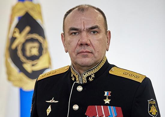 Командующий Краснознамённым, ордена Ушакова Северным флотом Герой России адмирал Александр Моисеев